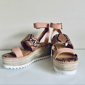 CROWN VINTAGE ESPADRILLE WEDGE SANDAL